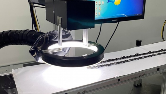 陶瓷電子元件基材視覺打標(biāo)方案：材質(zhì)脆性微裂紋