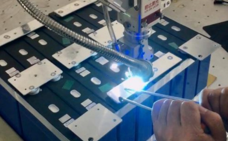 光纖激光焊接設(shè)備廠(chǎng)家大全