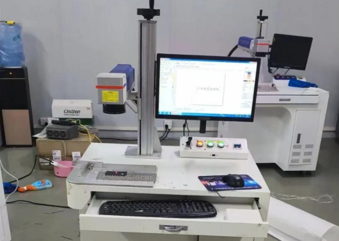 紫外激光打標(biāo)機在醫(yī)療設(shè)備外殼的應(yīng)用