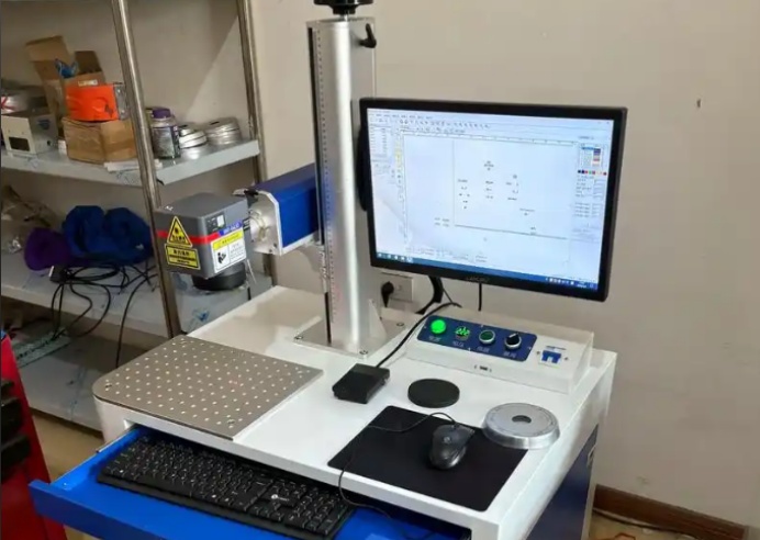 紫外激光打標(biāo)機在塑料按鈕加工中的應(yīng)用