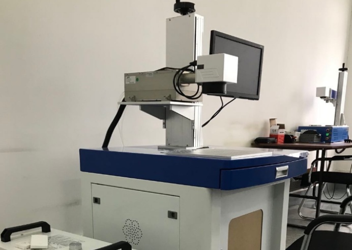 紫外激光打標(biāo)機在陶瓷芯片標(biāo)記中的應(yīng)用