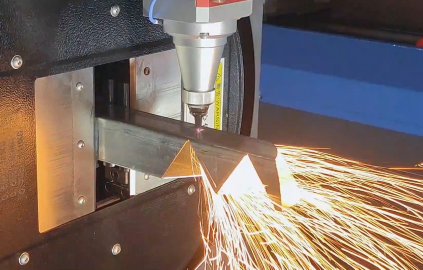 激光模切機(jī)未來(lái)三年創(chuàng)新方向與升級(jí)趨勢(shì)分析