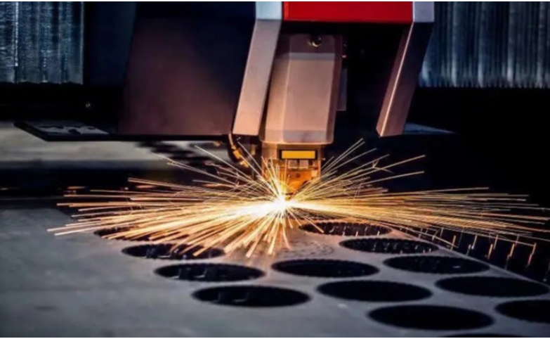 小幅面激光切割機無人化產線設計要點