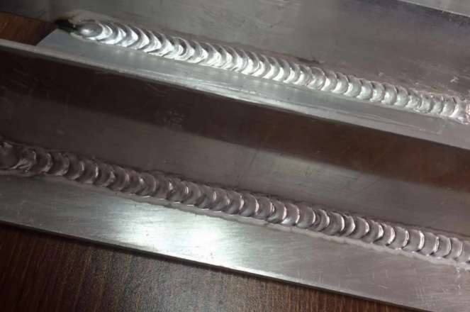 光纖激光焊接機+機器人焊接系統一體化方案